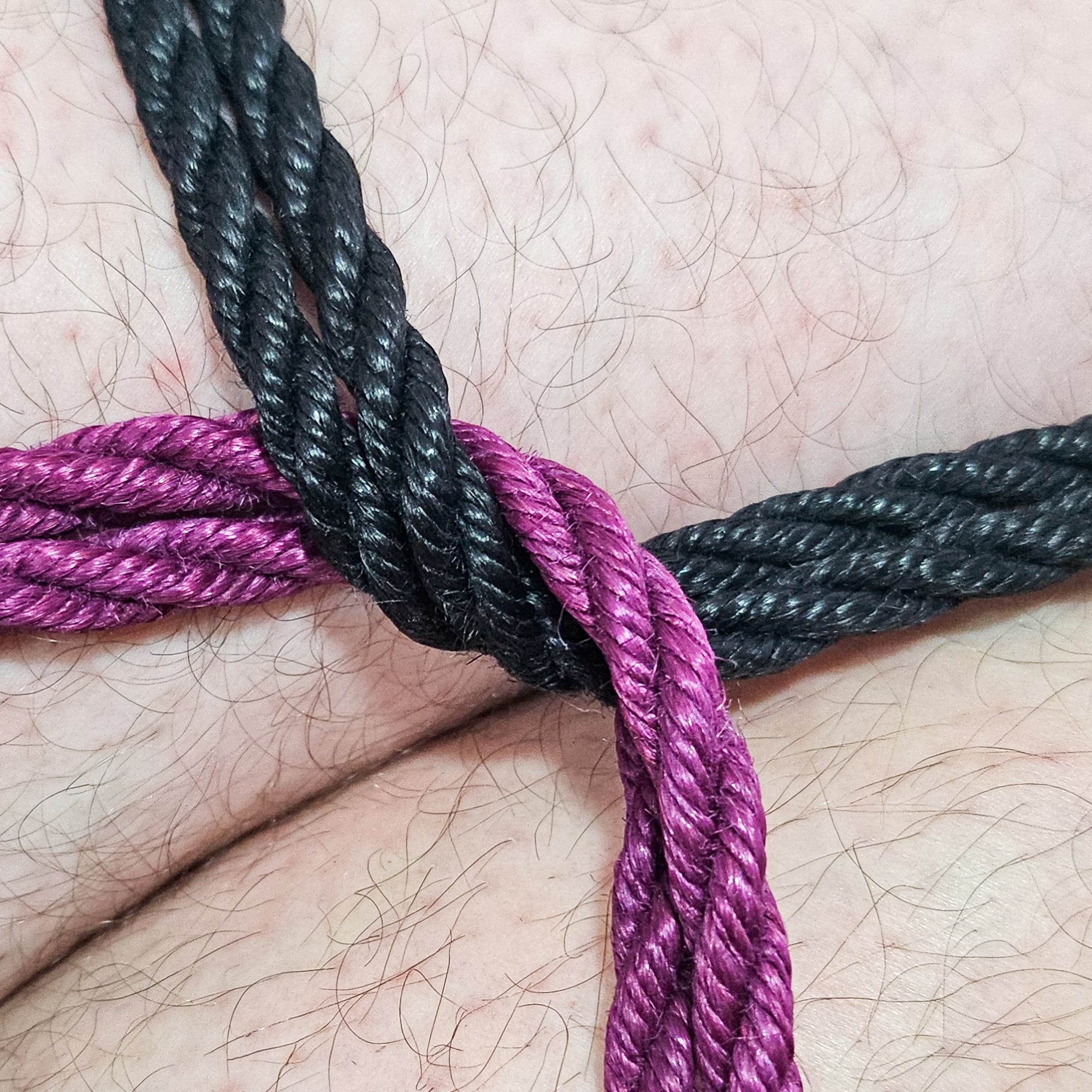 Shibari How to Tie: Nodome: Right angle friction. Reborn Rope