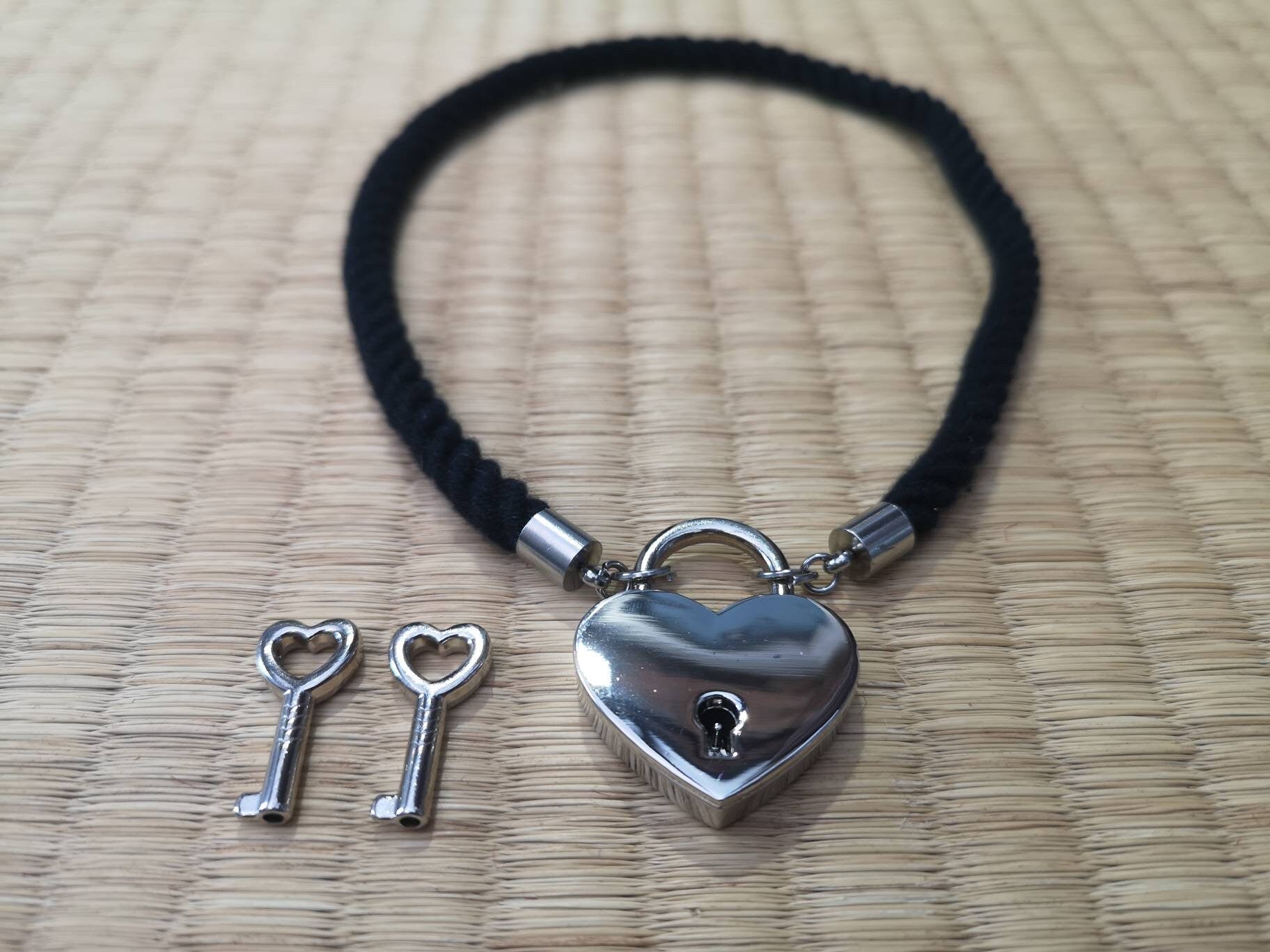 Black bamboo locking rope collar and bracelet - RebornRopes