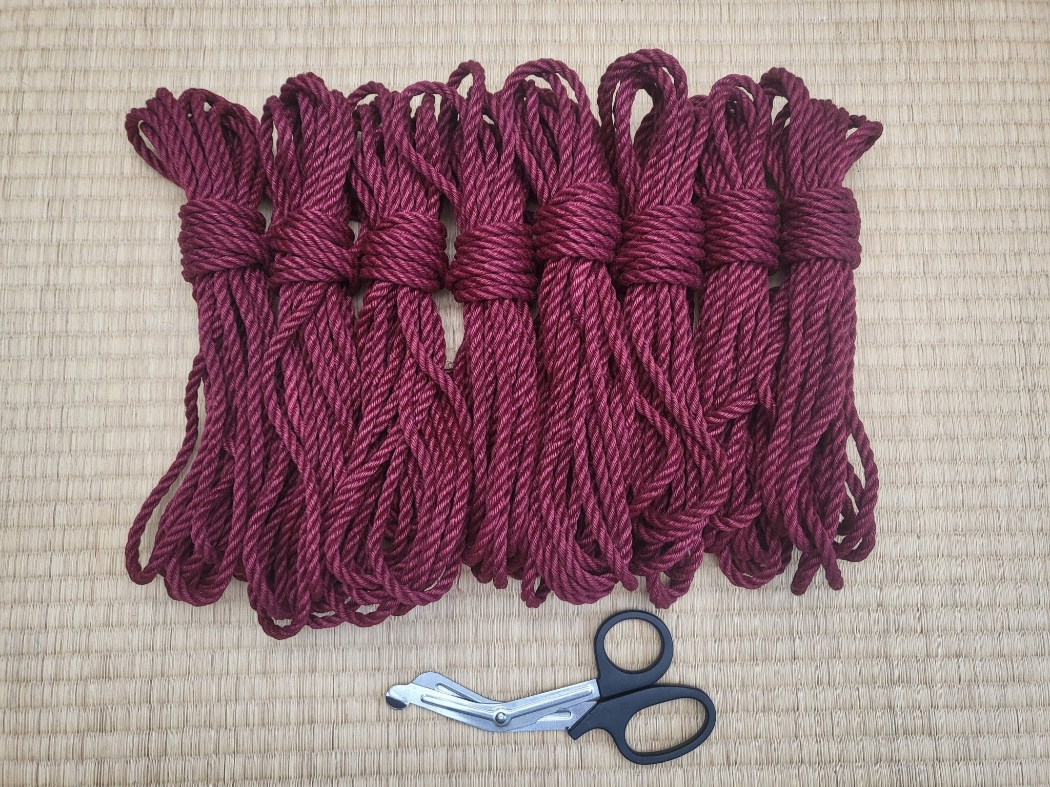 Pshibari Ropes Cherry red - Fully treated jute shibari bondage rope. – RebornRopes