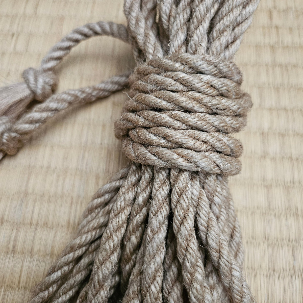 Riti Rope Guide To All Things Shibari - Glossary and Guides To Ties – RebornRopes