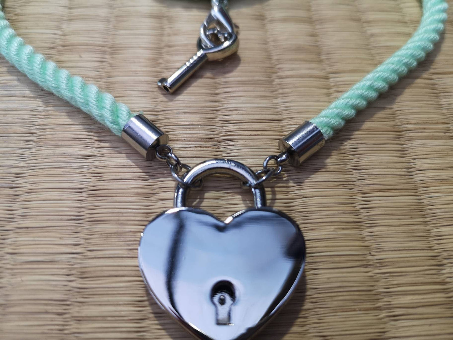 Mint bamboo locking rope collar and bracelet. - RebornRopes
