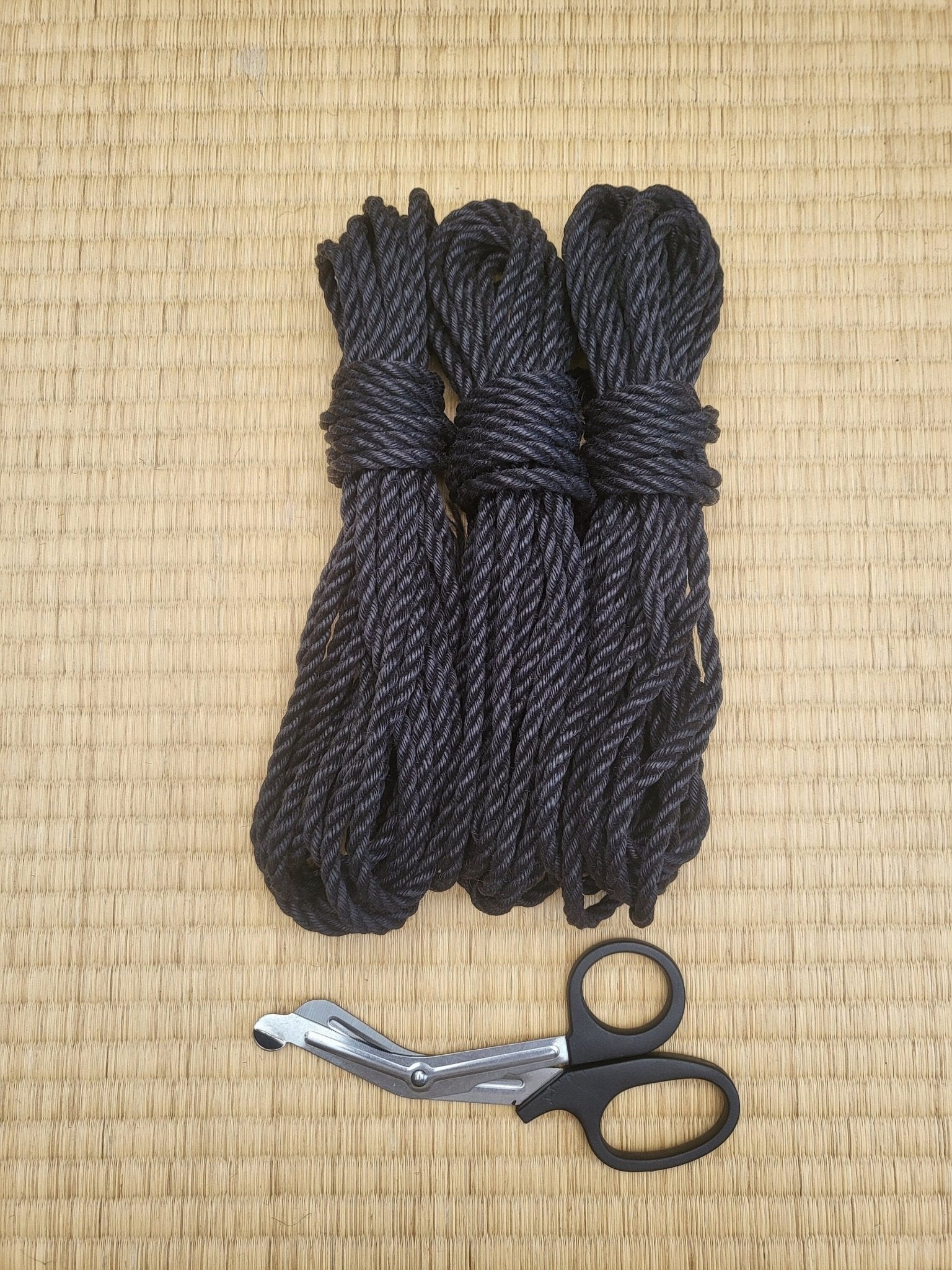 Raki Rope Raven Black Jute Shibari Rope - Skin Safe, Ready to Use – RebornRopes