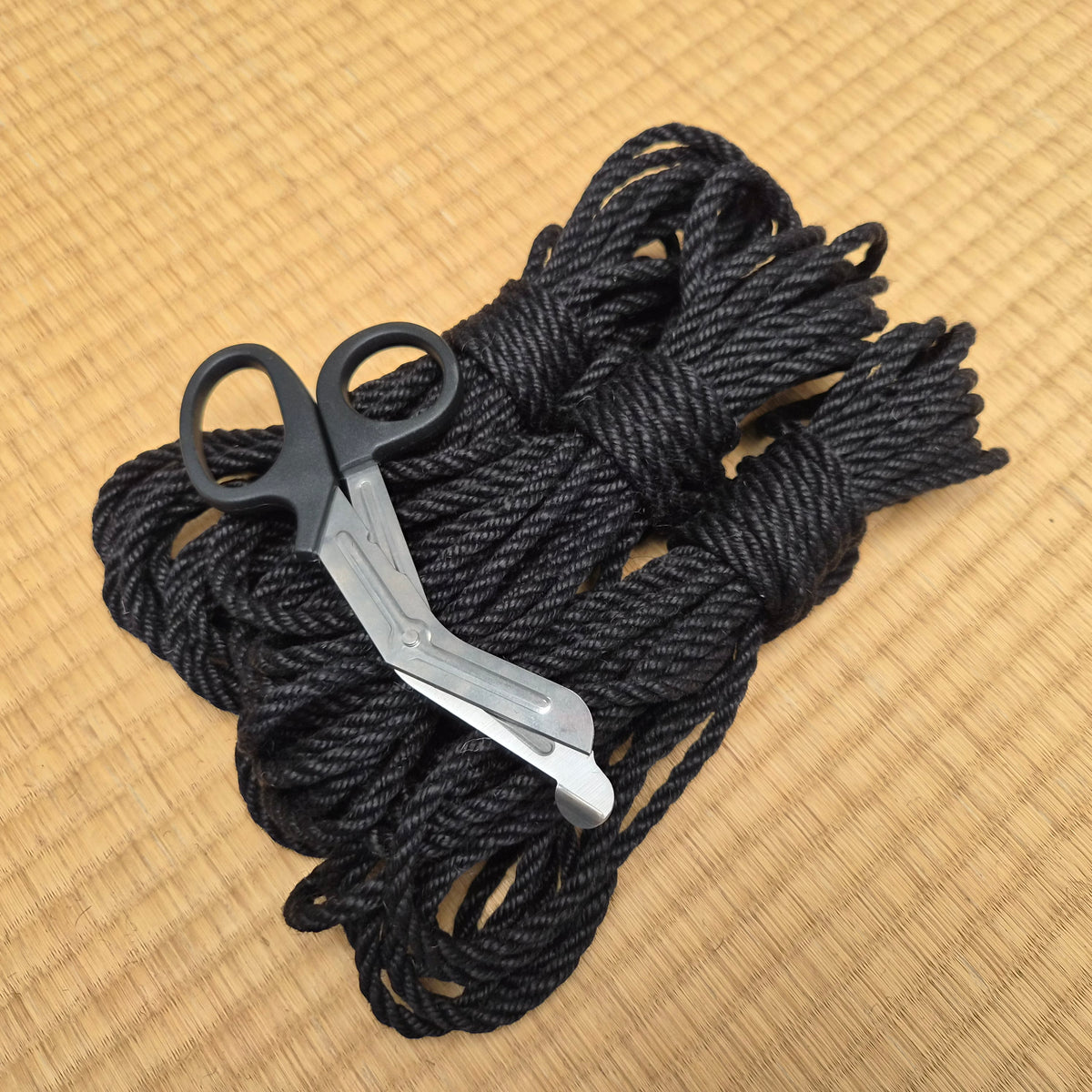 Kinbaku Rope - FloorWork. Black. Fully Treated